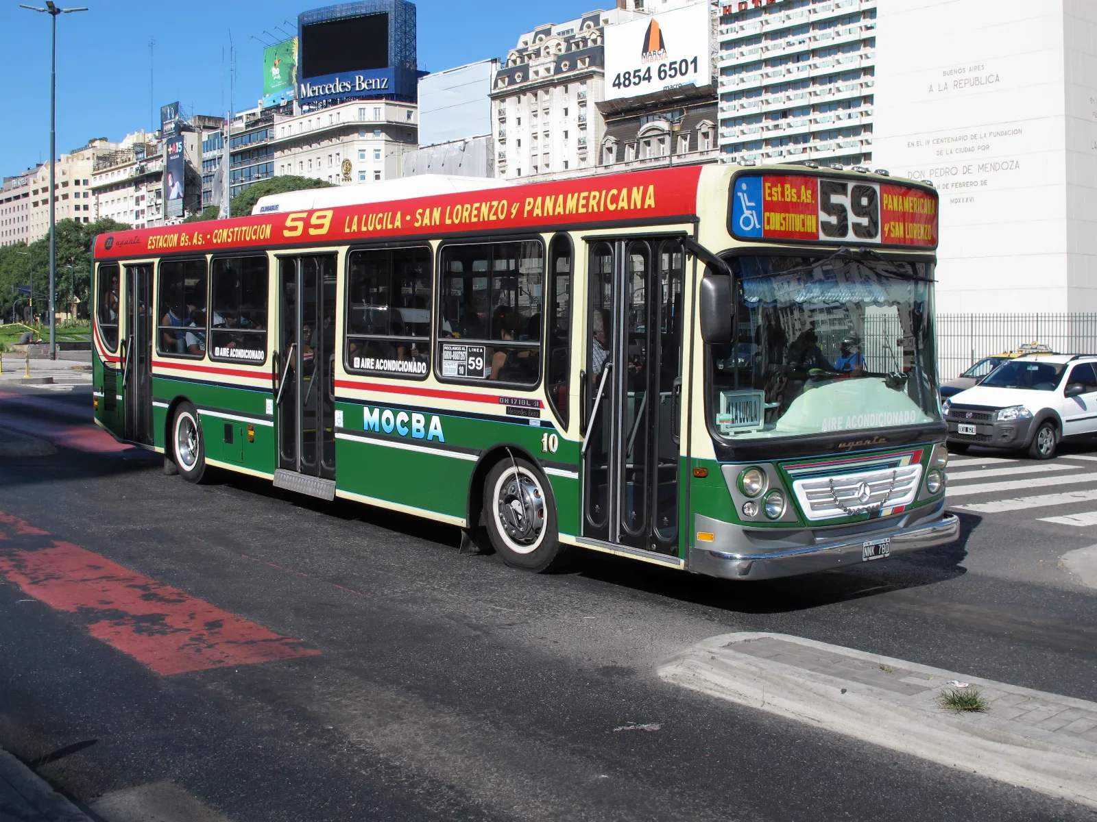 Buenos Aires - Ugarte Mercedes-Benz OH 1718L bus #10 on line No. 59 (Av 9 de Julio)